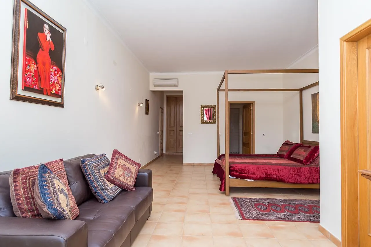 Casa Bougainvillea Hotel Carvoeiro  Portugal