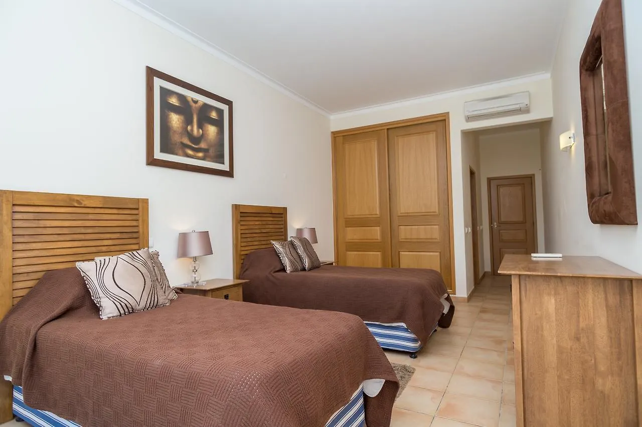 Casa Bougainvillea Hotel Carvoeiro  0*, Carvoeiro (Lagoa)